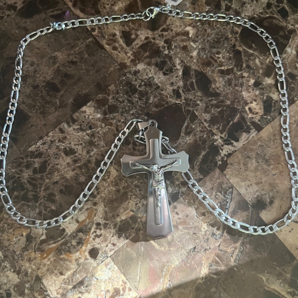 Silver - Picture 2 of 3